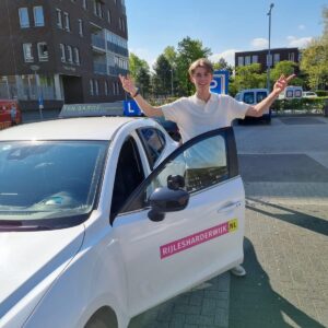 Sem-geslaag-rijbewijs autorijschool-Tenbarge-Hardewijk